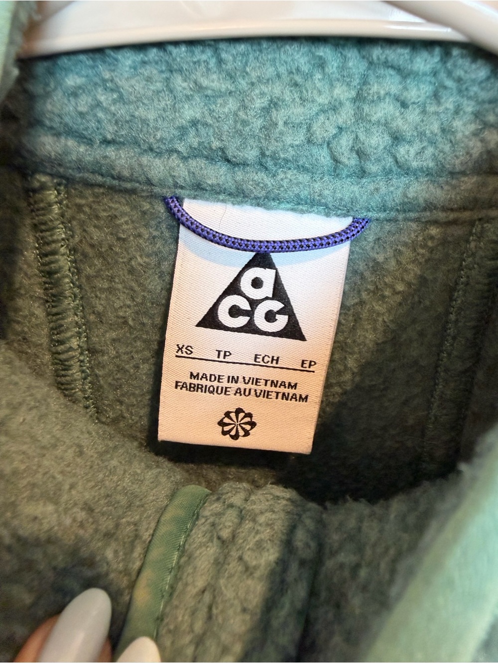 Nike ACG Women's Teal Teddy Fleece Jacket - Picture 3 of 4